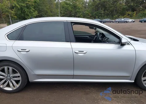 2017 Volkswagen Passat 1.8T Se из США, поврежденный, VIN 1VWGT7A35HC063853